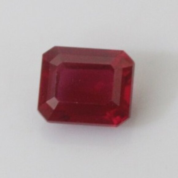 Lab Certified 6 Carat Red Ruby Loose Gemstone Emerald Cut 11 x 9 x 5 mm NEW - Picture 1 of 5